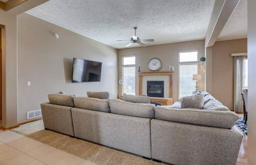 Spacious Pool House with tons of amenities! - Foto 19