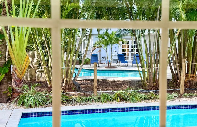 Islands Inn on the Drive - Poolside Paradise - Queen Bed - B2 - Foto 10