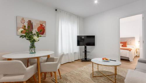 2 bedrooms in Chamartin area Orense II - Foto 2, Other