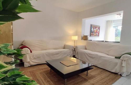 Seafront House,Sea Views,Pool and BBQ, Airport 10 mns - Photo 60