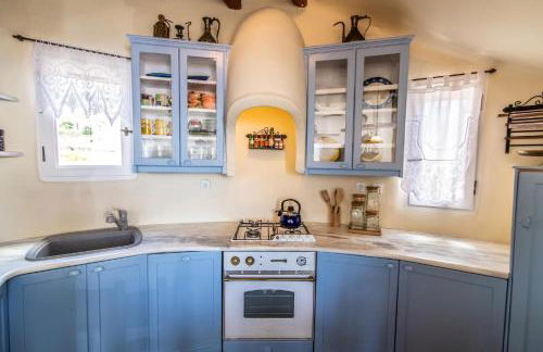 Old Windmill in Triandaros village - Foto 4