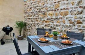 Proche Nausicaa, gare & remparts, spacieuse maison 3 chambres, cour privée, parking gratuit & adaptée aux vélos - Foto 2