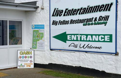 103 Sunbeach South facing 2 bed chalet M and T chalets - Foto 21