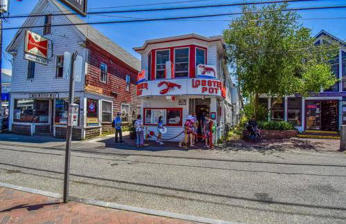 Gorgeous water views in the center of town - Foto 24