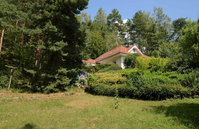 Comfortable Detached House With Large Garden - Photo 22