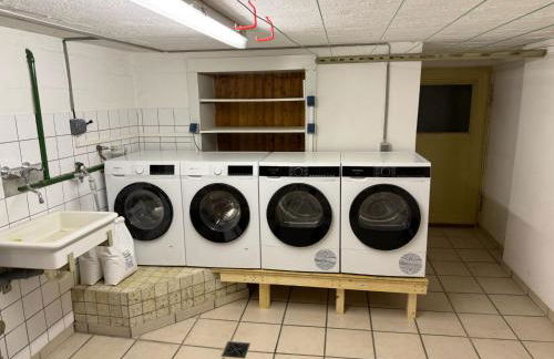 Frankfurter 21 Haus - 2 WE, 2 Küchen, 2 Bäder, 6 SZ, 19 Betten - Foto 64