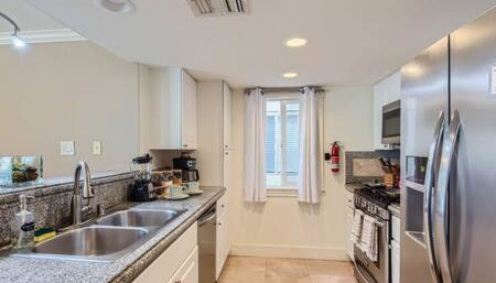 Awesome 3BR 2BTH 1 Block To Beach C2 - Foto 4