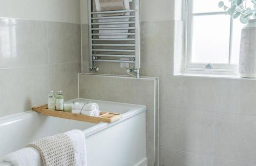 Stylish 3BD Townhouse in Central Winchester - Foto 24