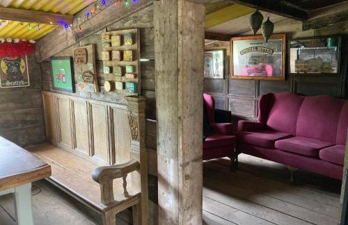 Pet Friendly - 2 Guests - Original Roadsmans Wagon - Foto 6