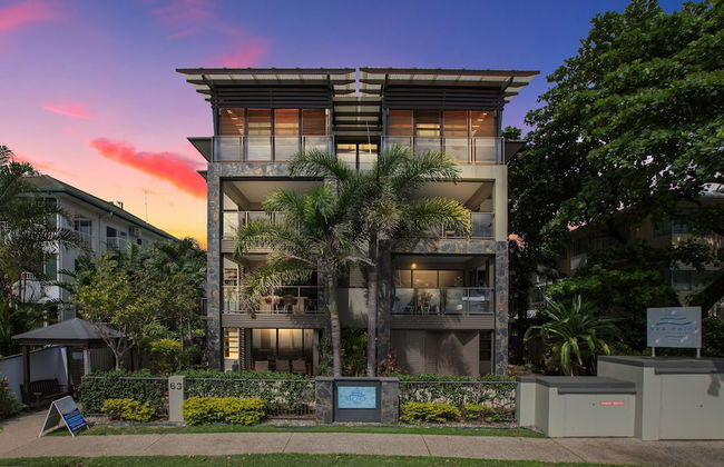 Sea Point On Trinity Beach - Photo 1