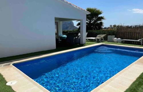 Espectacular villa junto a la playa, piscina privada y vistas al mar - Foto 6