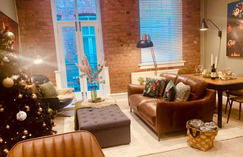 The Fifth Quarters, Grade II Listed Apartment, The Lace Market, NG1, City Centre, Nottingham, Sleeps 4 - Photo 43