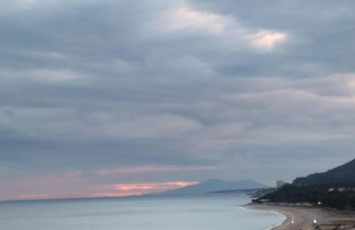 Apartamento con terraza, vistas playa y montaña - Foto 79