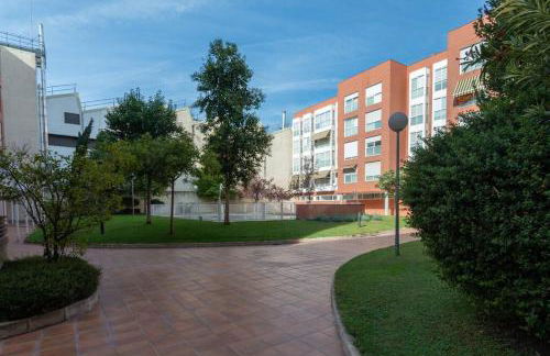 Apartamento con parking y piscina - Foto 23