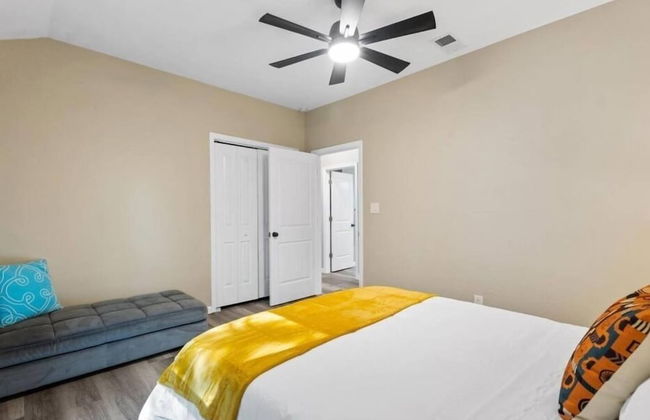 Modern Cabin in Pine Forest Near Austin - Foto 3