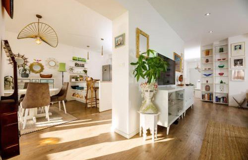 Sunset Oasis “VELLY” 1BR w/ Sea View & Parking - Foto 20