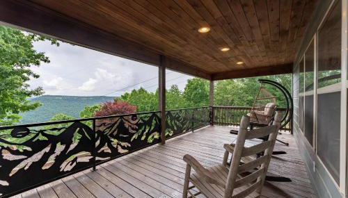 Big Time Hill Cabin with an indoor pool hot tub & great views - Foto 2