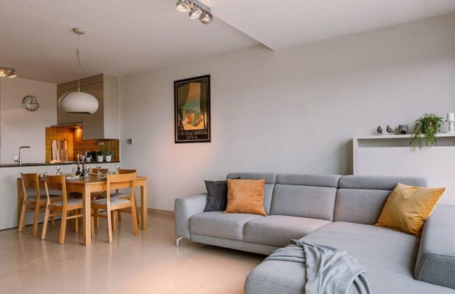 Charming Apartment Near the Beach With Balcony - Photo 15