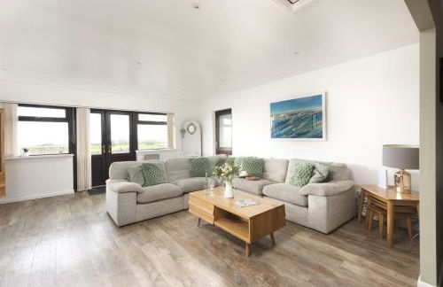 Wheal Francis - Hot Tub - Accessible Bungalow - Free Wi-Fi - Parking - Foto 6