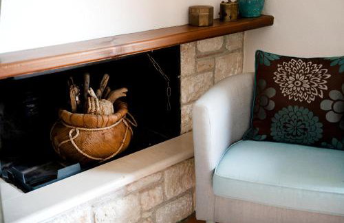 Artistic 2 Apartment - Photo 12