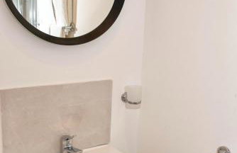 Ground Floor 2 Bedroom Apartment Southsea - Free Parking - Foto 16