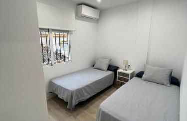 BONITO ADOSADO CON PISCINA A 200 M DE LA PLAYA - Foto 20