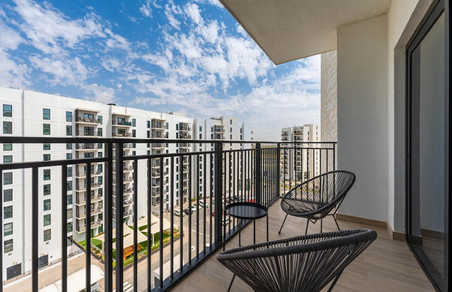 Chic Apt on Yas Island cls to ALL Main Attractions - Photo 12