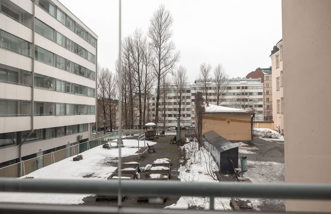 2ndhomes Cozy 1BR Apartment with Balcony - Photo 19