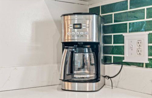 Quiet Cottage In The Woods, with Hot Tub! - Foto 13