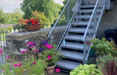 Top Floor at Cantref House - Photo 8