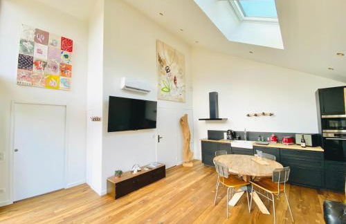 Loft arty à 800 mètres de la mer avec jacuzzi - Foto 6