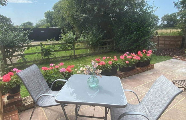 The Tack Room Cottage - Sleeps 4, Garden & Parking - Foto 17