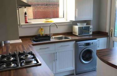 Cosy Home with Free Parking Near Edinburgh St Andrews M90 & Amazon - Foto 16