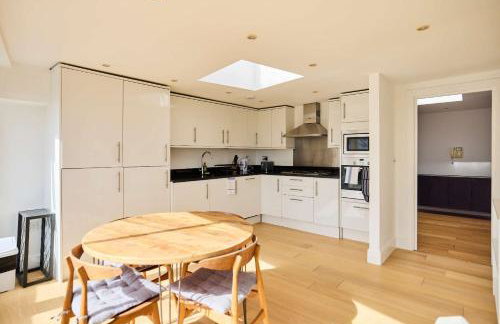 Light by Regents Canal - Foto 6