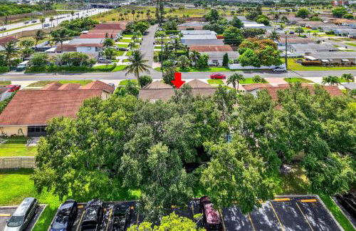 Family-Friendly Boca Gem! 4BR 3BA with Pool & Sauna - Foto 55