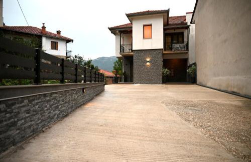 George Living House - Photo 32