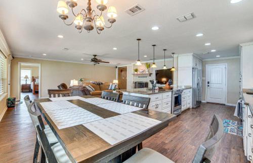 Waterfront Retreat with Dock on Cedar Creek Lake! - Foto 7