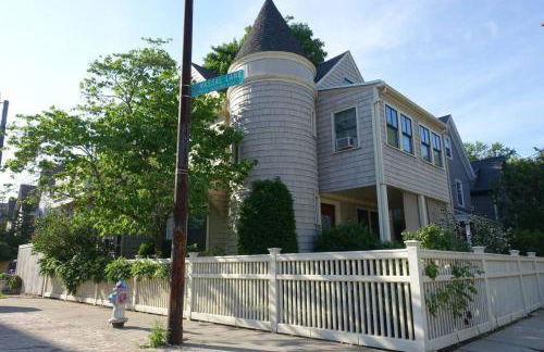 Charming Harvard Victorian - Foto 36