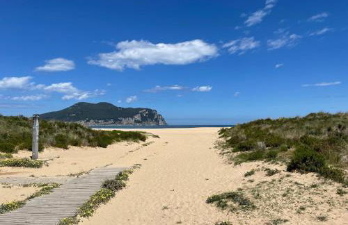 Lujosa casa en primera línea playa increibles vistas mar - Foto 14