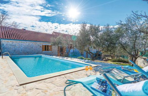 Two-Bedroom Holiday Home In Jagodnja Gornja - Foto 10