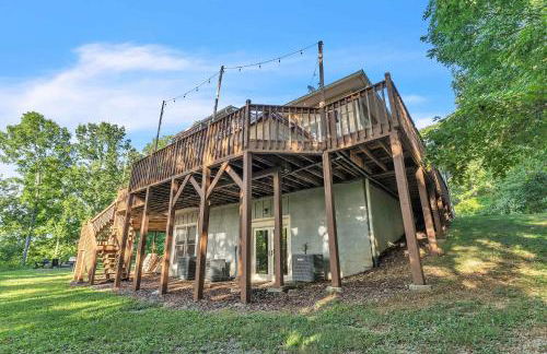 The Retreat at Wildwood - Hot Tub Theater & Deck - Foto 65