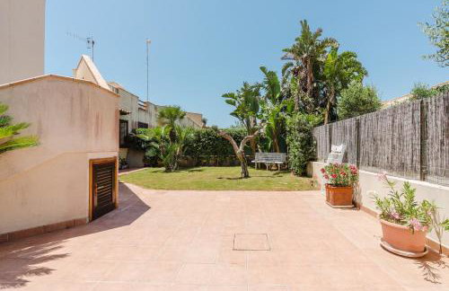 The Song Of The Waves with Pool - Foto 21