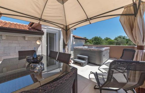 Beautiful Apartment In Porec - Foto 24