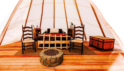 Cozy and Authentic Tipi Rental on Working Horse Ranch near Denver, Colorado - Foto 3