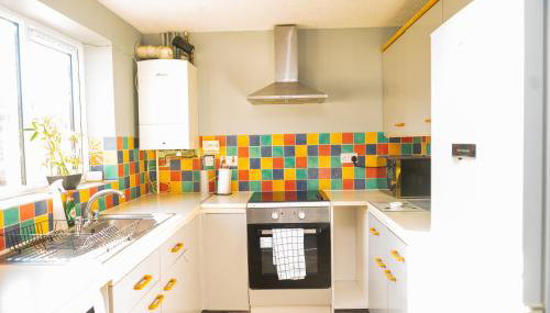 Newly Refurbished Home fit for to 7 family members, Groups, Contractors Centre of Bradley Stoke - Foto 4