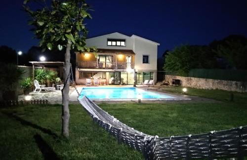 LE LLAR casa con 2 PISCINAS 1 CLIMATIZADA INTERIOR muy cerca de Santiago de Compostela - Foto 30