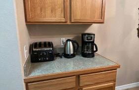 South Facing Pool with Lake View - Ideal for Families & Couples - Foto 13