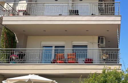 Elena M Fanari - Foto 1