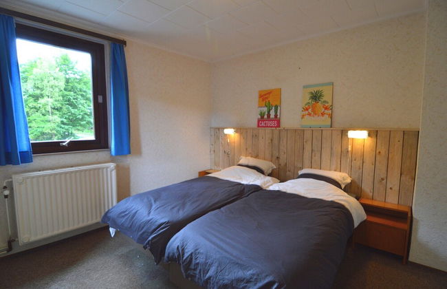 Mansion With Pool & Bar - Photo 21