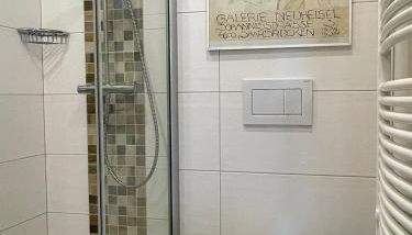 City Apartment - Foto 5, Shower